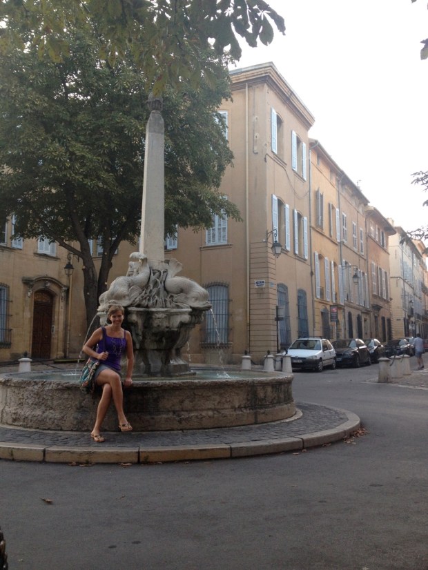 La Fontaine des Quatres Dauphins. This one was for Cher Bryonie.