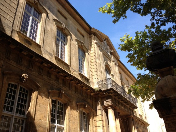 Sorry about all the random architecture photos. They are partly for a friend and former Aix resident.