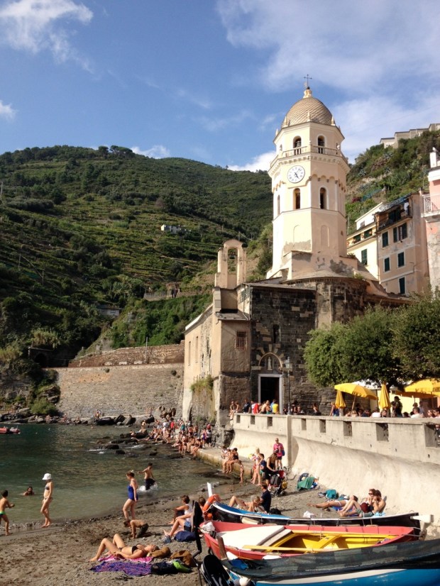 The church we'd visited the day before, now in mid-afternoon.